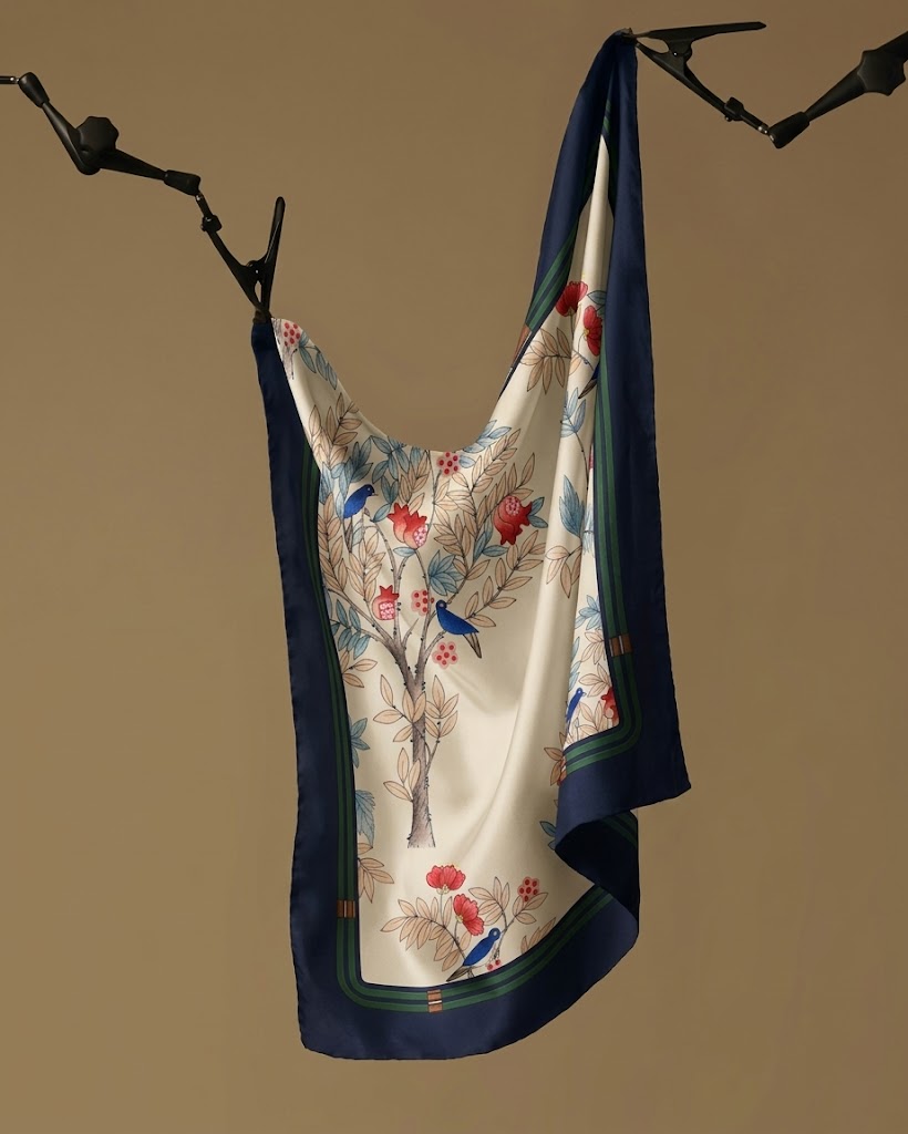 ‘민화의 정원’ 실크스카프 아트 컬렉션